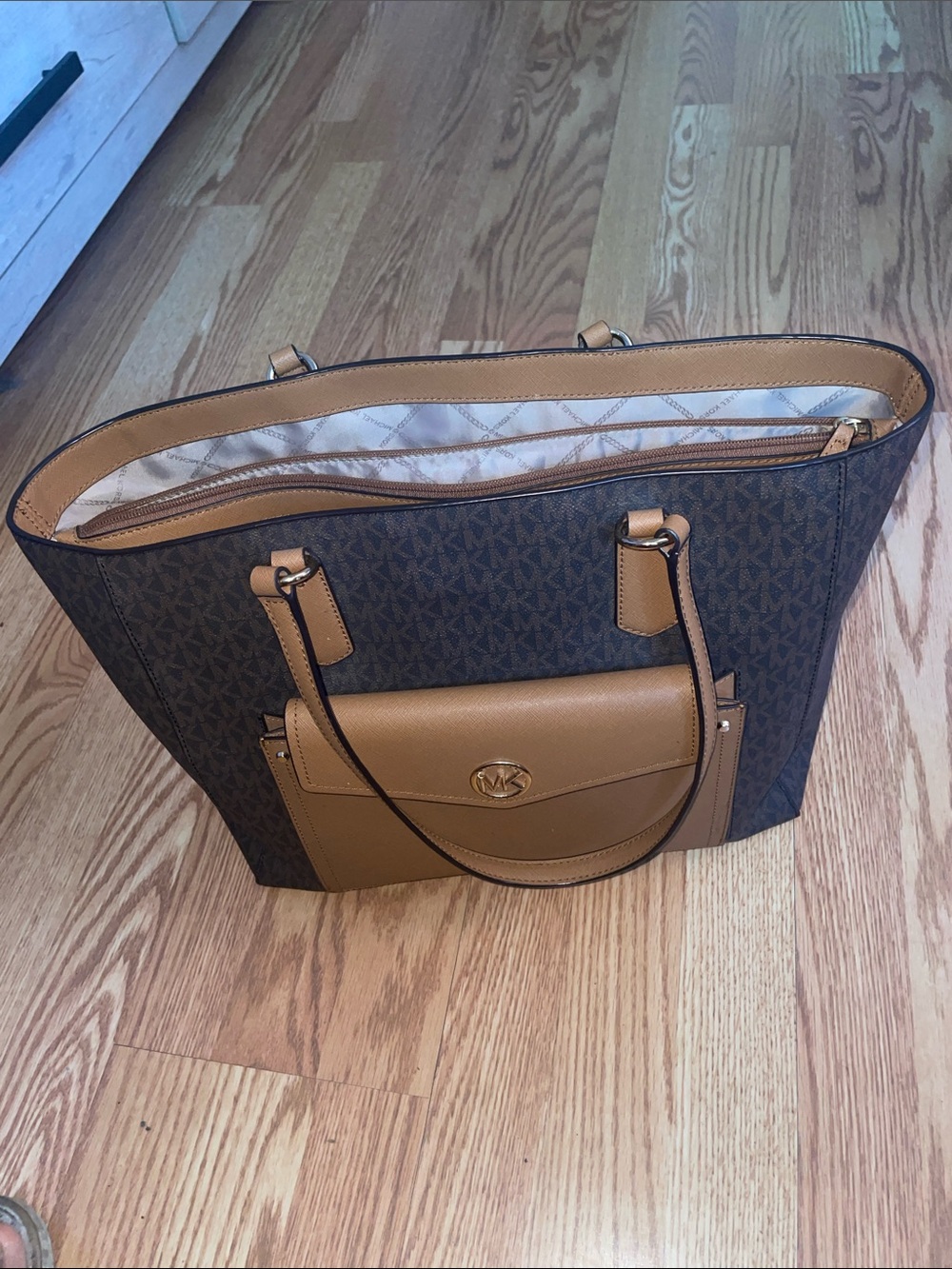 MICHAEL KORS Brown Logo Tote with Tan Trim and Front Pocket